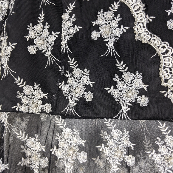 Vintage 90s Beaded Pearl Sheer Bell Sleeve Top - Picture 4 of 8